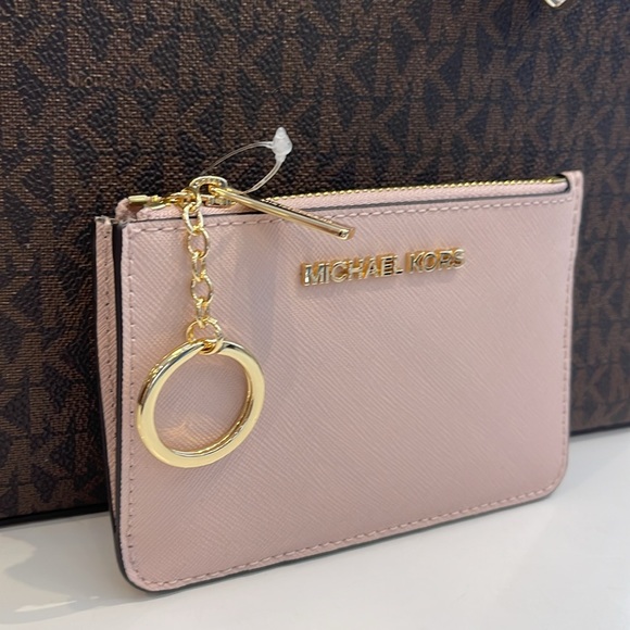 MICHAEL KORS SMALL TOP ZIP COINPOUCH WITH ID CARD CASE WALLET 
POWDER BLUSH 
NWT - Picture 2 of 16